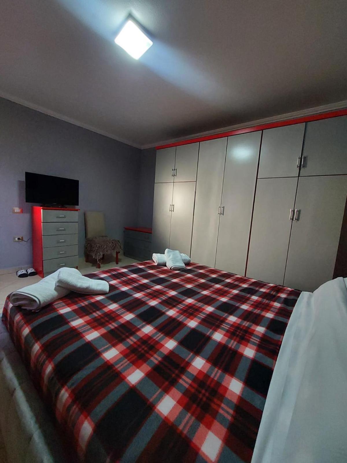 Gex Guest House ティラナ エクステリア 写真
